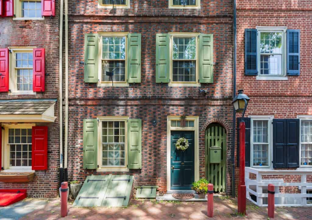 Elfreth's Alley in Philadelphia, Pennsylvania, USA