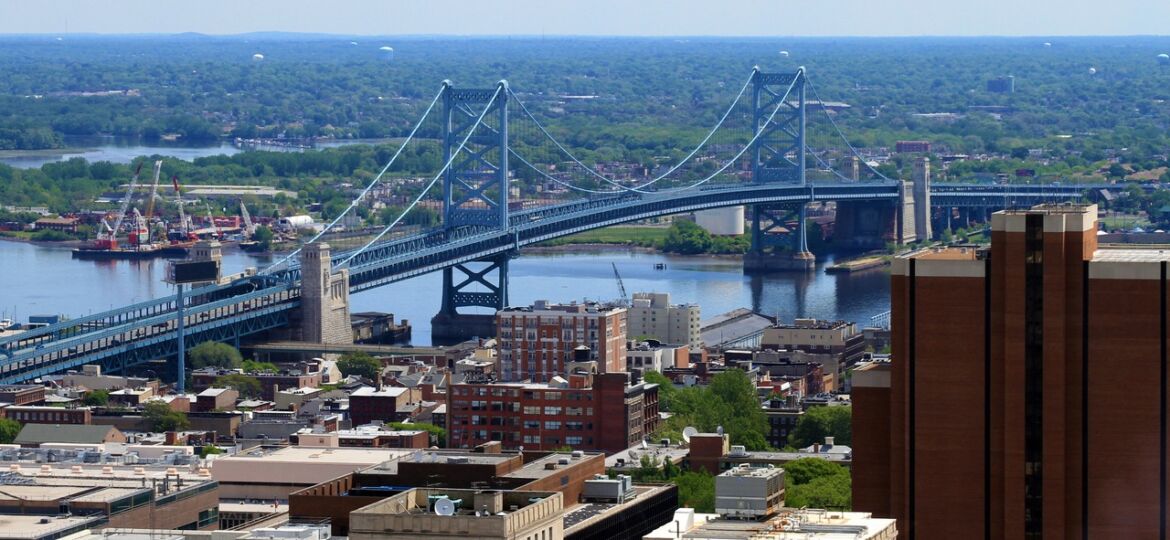 The Ben Franklin Bridge crossing over the Delaware River between Philadelphia, Pennsylvania and Camden, New Jersey.