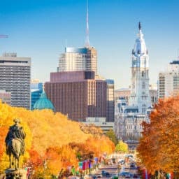 Philadelphia, Pennsylvania, USA in autumn overlooking Benjamin Franklin Parkway.