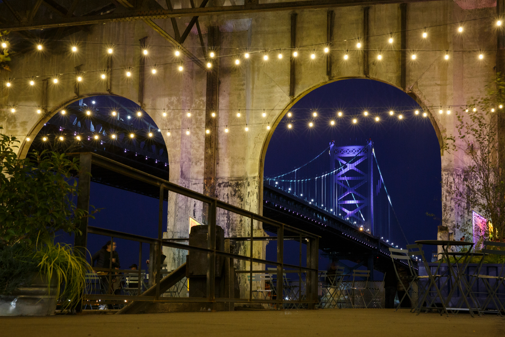 Photo of the Benjamin Franklin Bridge at the Cherry Street Pier